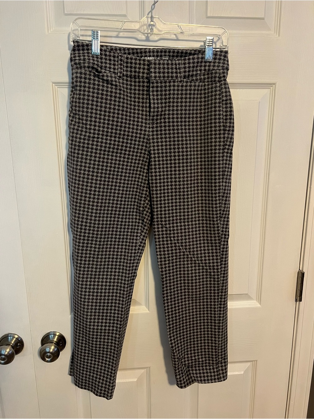 Old Navy Women’s High Rise Black & White Pixie Dress Pants